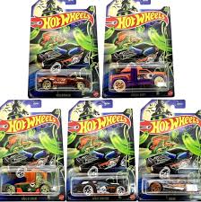 HW 2025 Halloween Set