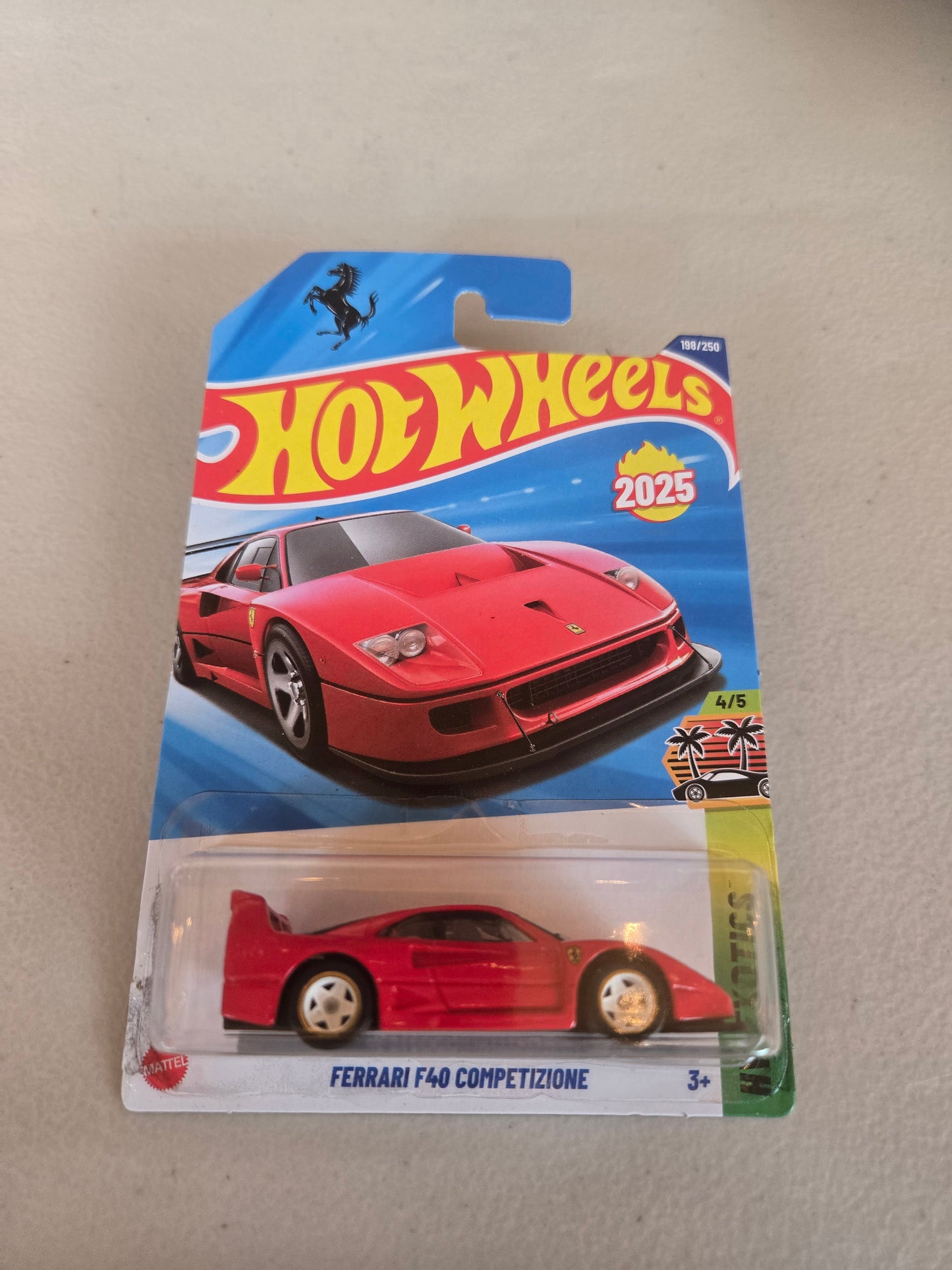 Ferrari F40 Competizione w/real riders