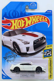 17 Nissan GT-R (R35)