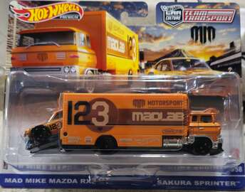 Mad Mike Mazda RX3 GT & Sakura Sprinter